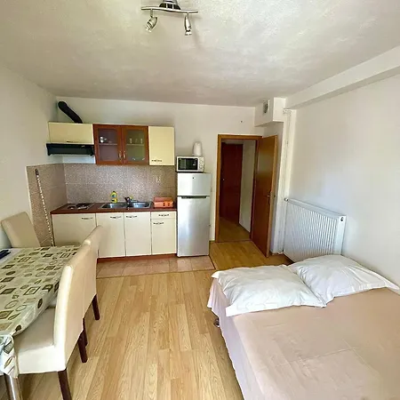 Luka Apartment