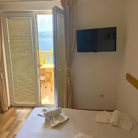 Luka Apartment